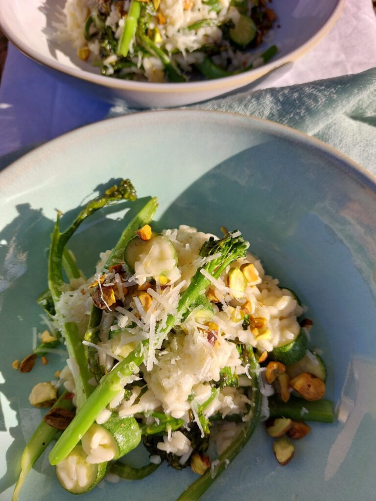 risotto met geroosterde groenten en pistache