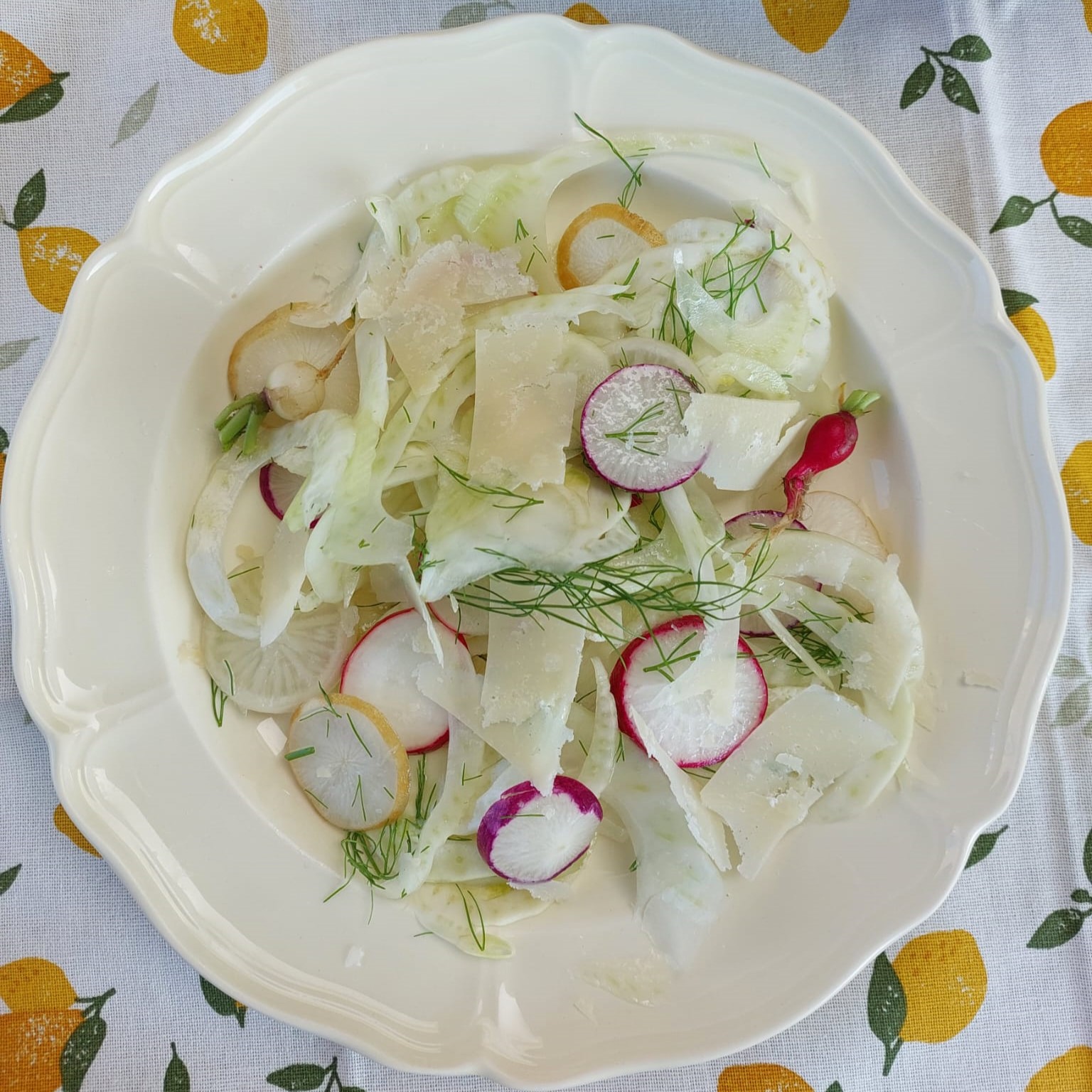 roodbaars en venkelsalade met yuzudressing
